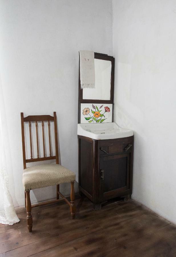 A Fonte Das Bodas Samos Bagian luar foto